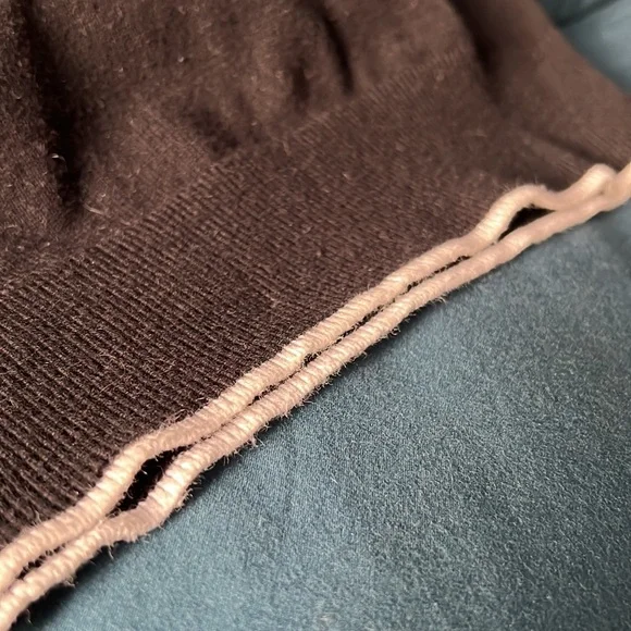 Black & white Graphic sweater w/ french La Nouvelle Vague writing “the new wave” - Picture 7 of 8